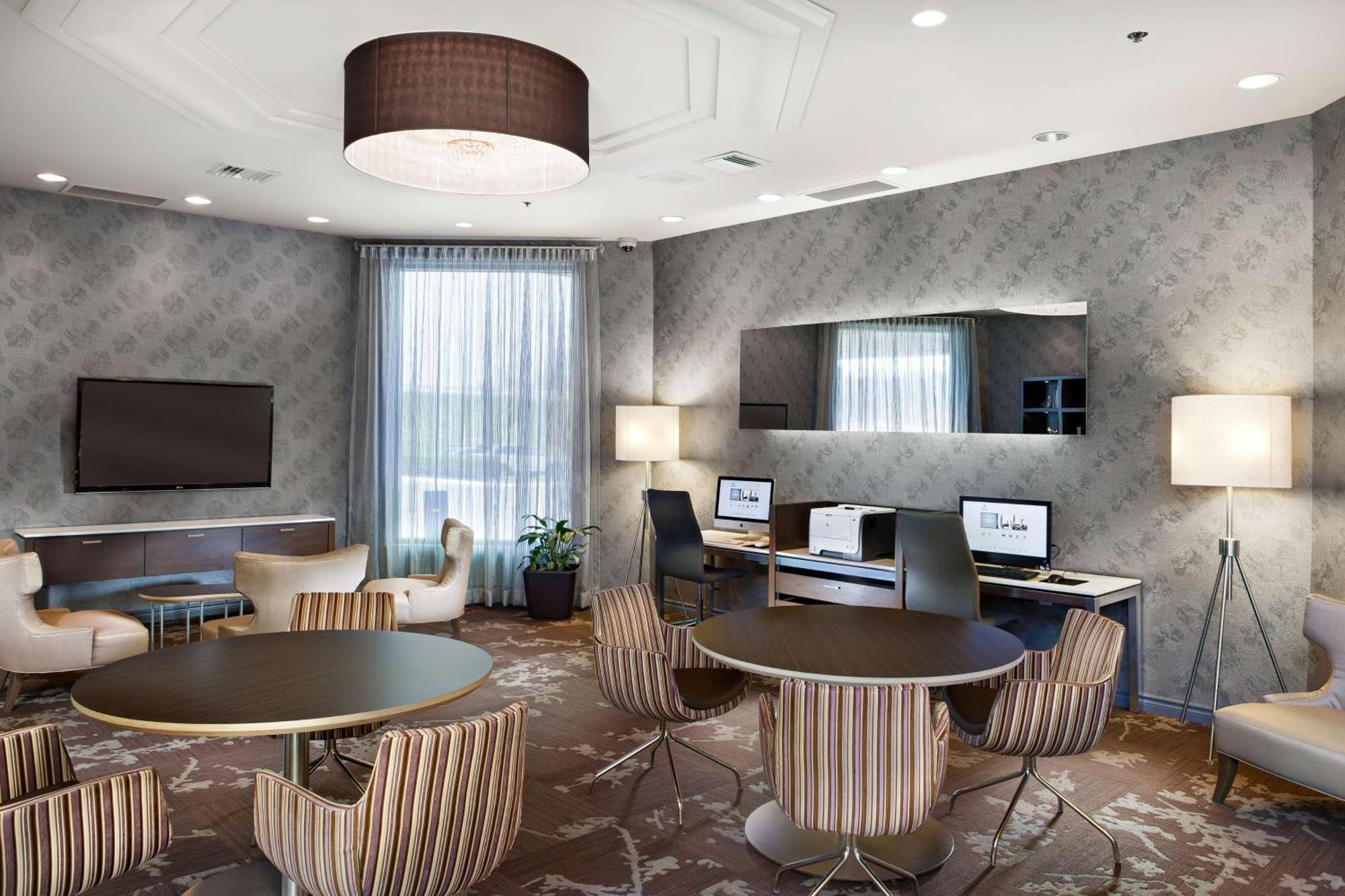 Hilton Montreal/Laval Hotell Exteriör bild