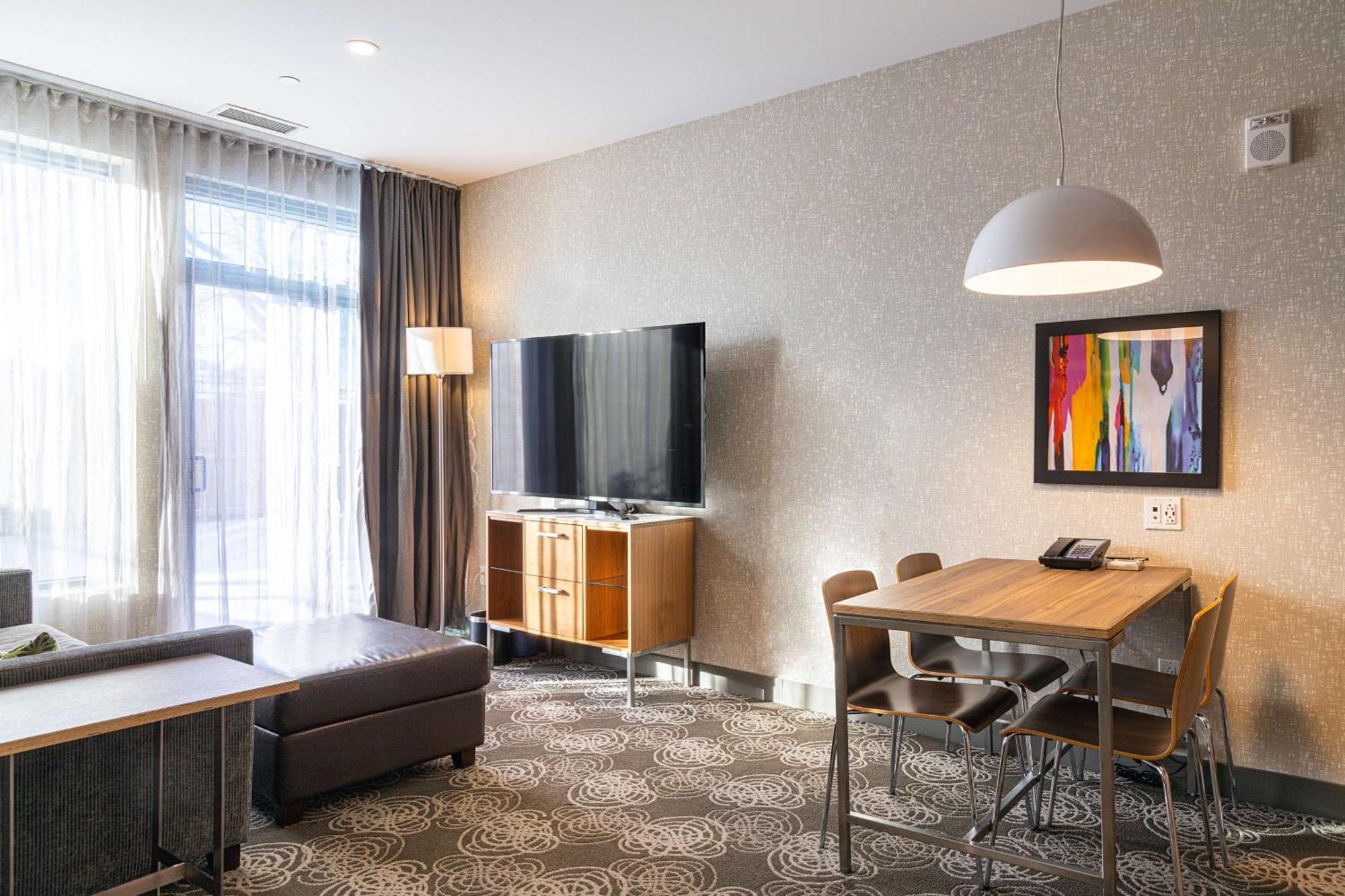 Hilton Montreal/Laval Hotell Exteriör bild