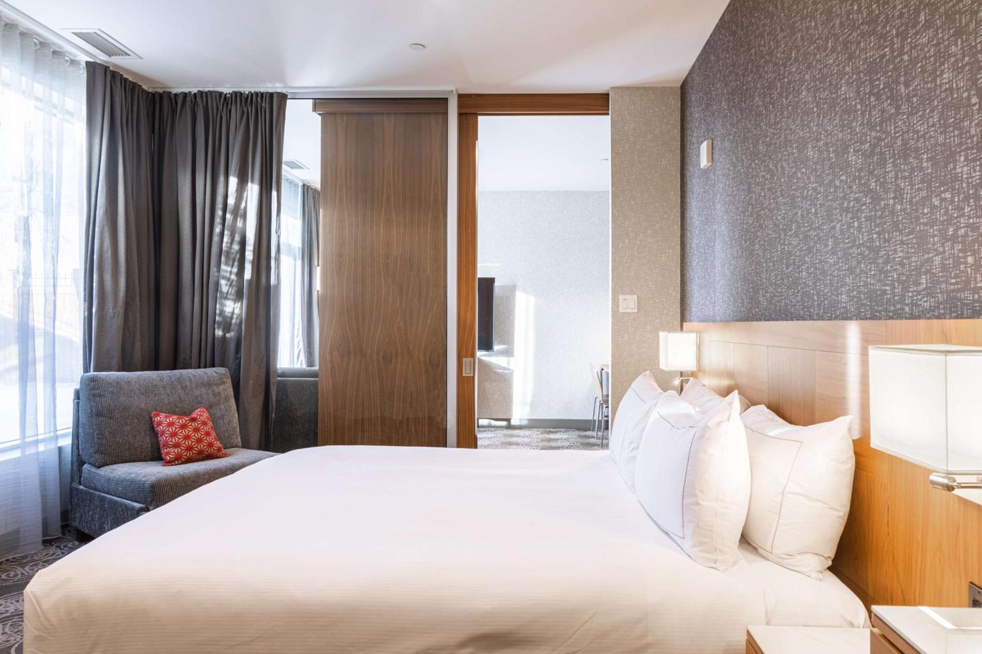 Hilton Montreal/Laval Hotell Exteriör bild